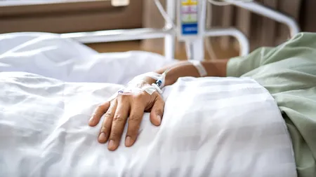 Femeia refuzată de trei spitale, care suferea de obezitate, A MURIT! Ce spun medicii despre deces