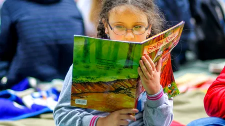 România cheltuie de cinci ori mai puțin față de alte state  pentru educația unui elev 