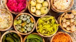 Un nutriționist dezvăluie care variantă ar fi mai sănătoasă: murături în sare sau murături în oțet?