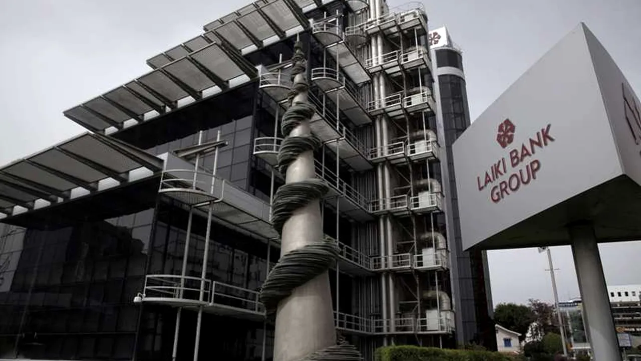 Comisia Europeană: Pierderile de la Bank of Cyprus și Laiki, duble față de estimarea inițială, la 10,6 mld. euro. Băncile vor fi salvate cu banii deponenților