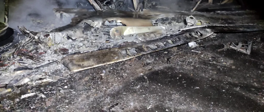 Un avion de vânătoare s-a prăbușit pe o casă din Siberia. Doi piloți au murit
