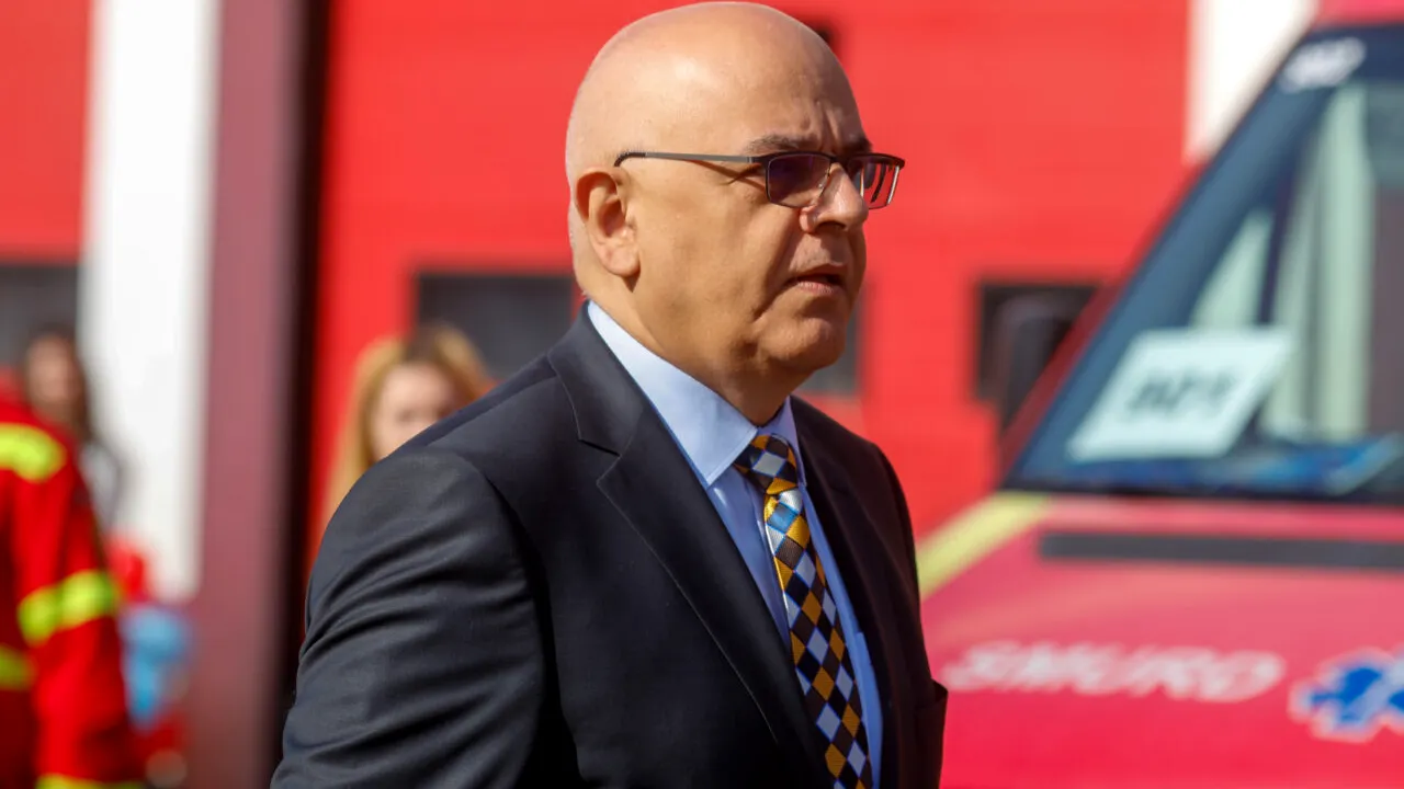 Raed Arafat: Centura de siguranţă e obligatorie pentru că salvează vieţi. Nu înţeleg de ce scutim gravidele