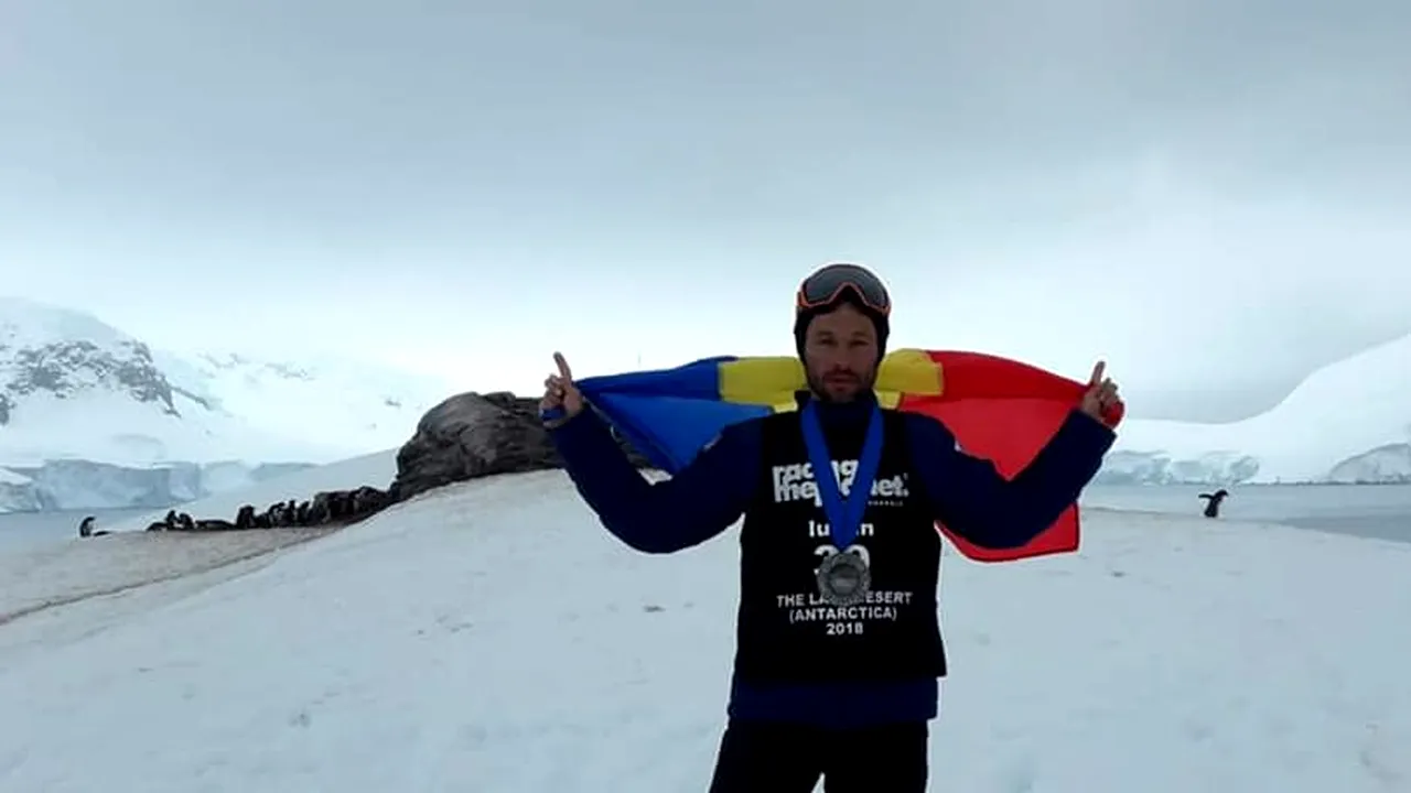Pompierul care a dus drapelul ROMÂNIA 100 în Antarctica s-a întors acasă, după ce s-a clasat pe locul al doilea la ultramaratonul The Last Desert 