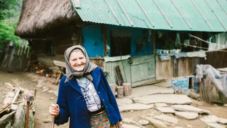 Satul din Dobrogea în care oamenii vorbesc o altă limbă și păstrează obiceiuri din vremuri STRĂVECHI
