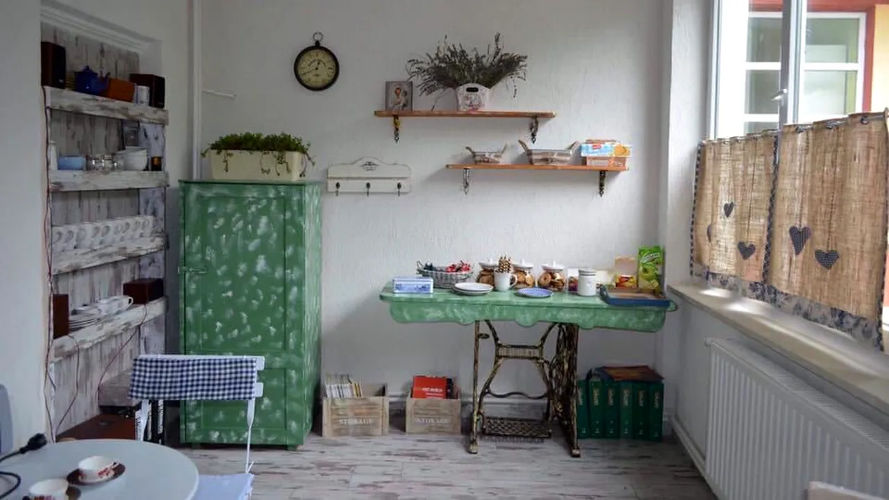 Cum arată prima Anticafenea din România deschisă într-o școală