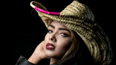 Un fotomodel din Yemen a fost condamnat la 5 ani de închisoare pentru că a pozat fără hijab