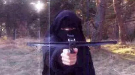 Poliția o caută în continuare pe Hayat Boumedienne, presupusa iubită a lui Amedy Coulibaly. Cum a reușit să scape