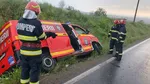 Mașina pompierilor din Galați a intrat în șanț