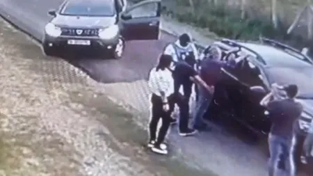 VIDEO | Imaginile cu operațiunea DNA în care Dumitru Buzatu este prins cu mita în portbagajul mașinii: „Sunt economiile mele”