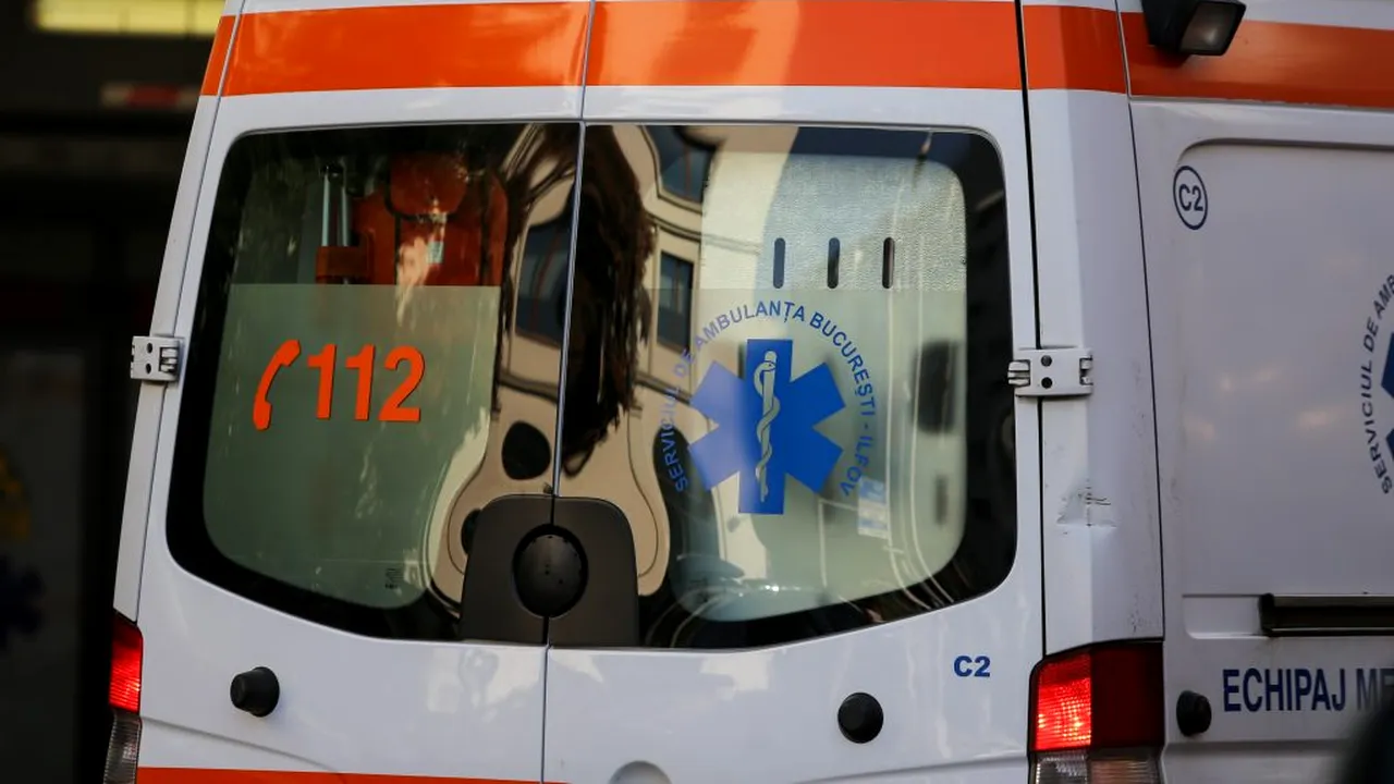 Accident cumplit la Iași. Trei persoane au murit după impactul dintre o mașină și un TIR