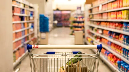 Cardurile sociale, în valoare de 250 de lei, încărcate în Săptămâna Mare. Ce AJUTOR de Paște mai primesc românii