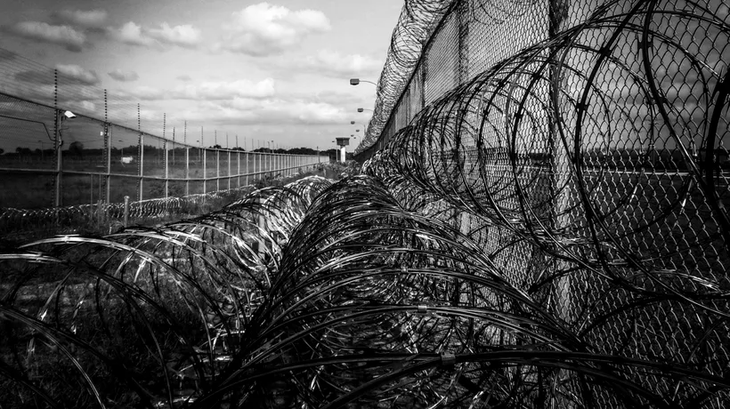 „Deces subit”: Un rus suspectat de spionaj a MURIT într-o închisoare din Letonia, în urma unei „deteriorări rapide a stării sale de sănătate”
