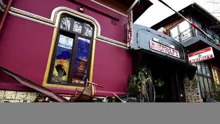 Tânăra rănită în incendiul din Constanța, soldat cu 3 morți și 4 răniți, a fost detubată și ar putea fi operată marți