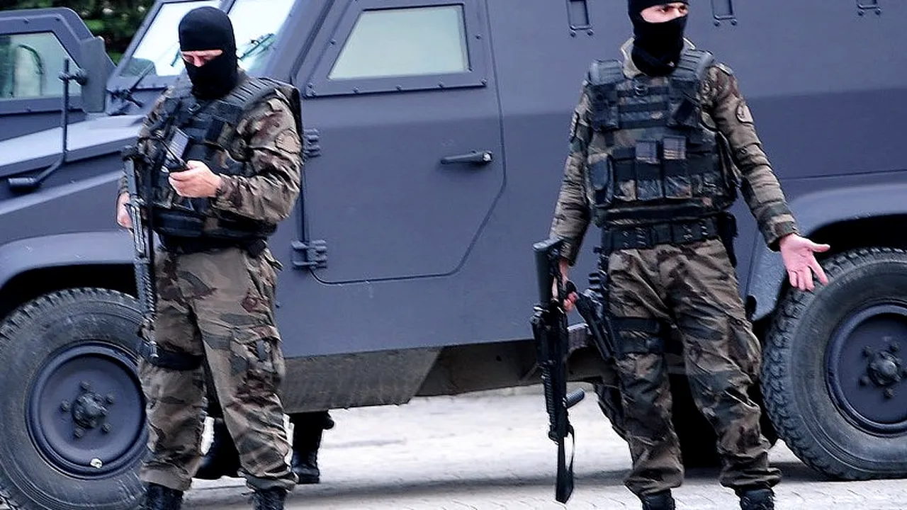 Patru suspecți care ar fi plănuit atentate la ambasade, reținuți în Turcia