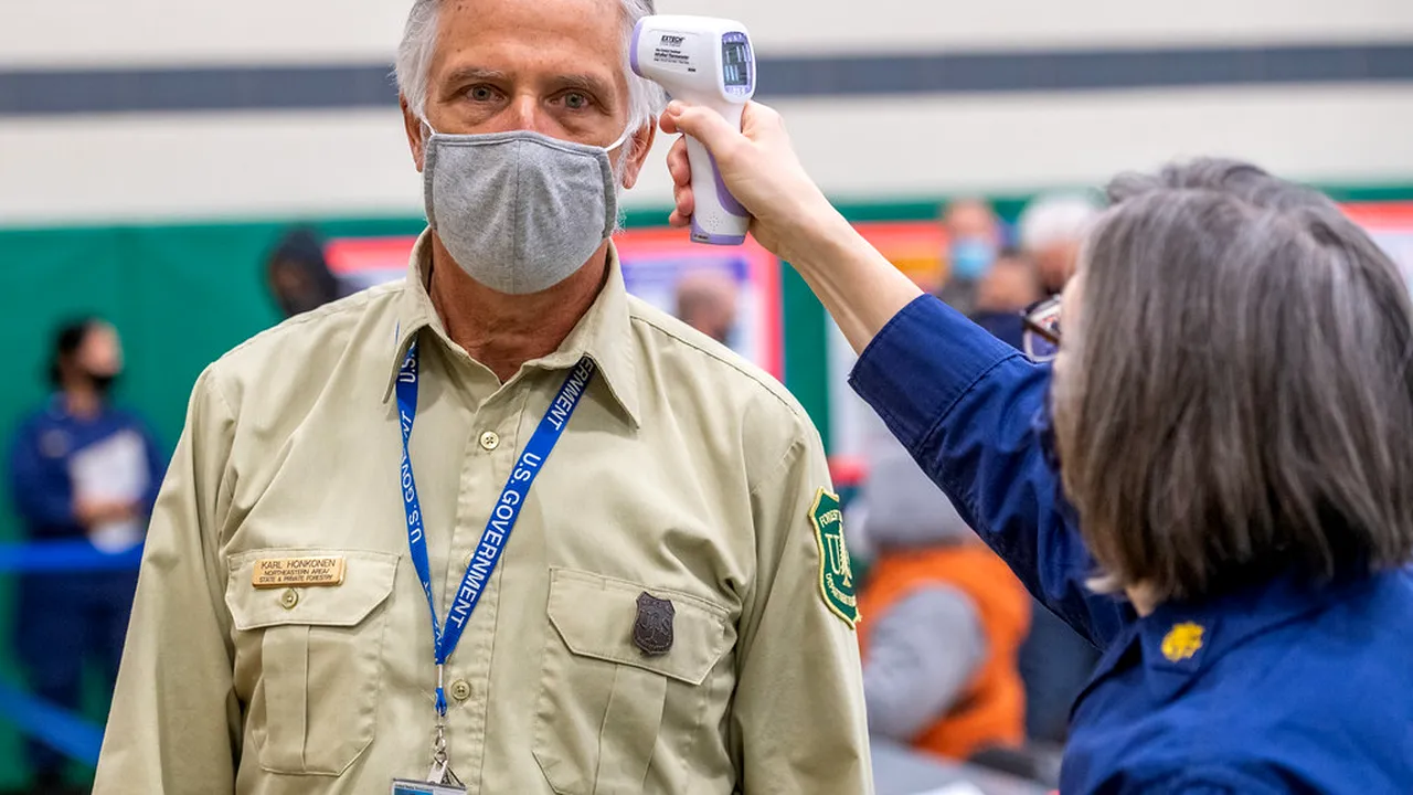 8 ȘTIRI DE LA ORA 8. Centrul Capitalei se închide în weekend / Pandemia Covid-19, în regres la nivel mondial