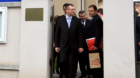 Guvern: Ungureanu este îngrijorat de derapaje, după ce i s-a transmis că va avea soarta lui Aldo Moro