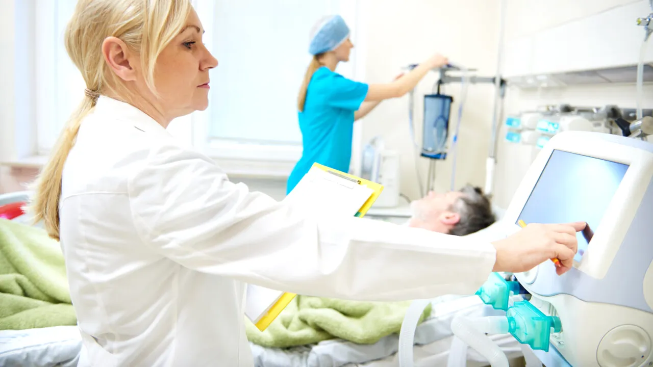 Povestea dramatică a unui tată cu doi copii. A fost tratat greșit de arsuri la stomac, deși avea cancer în stadiul patru