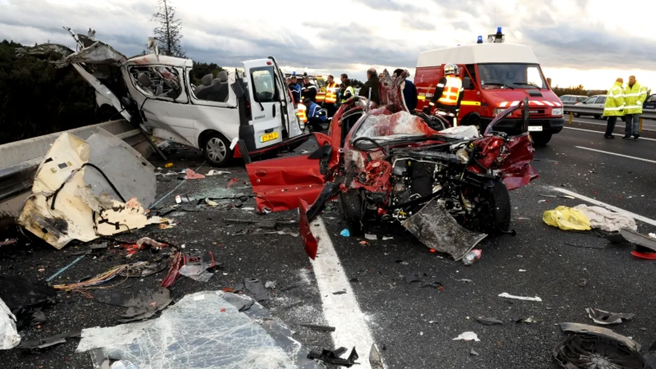 Trei români au murit într-un accident produs în Germania