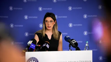 Ministrul Mediului: Vom modifica legislația și vom crește AMENZILE aplicate pentru situația în care oamenii hrănesc urșii de pe marginea drumurilor