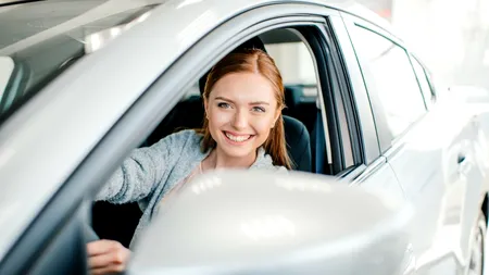 Șoferii bucureșteni au găsit „soluția” pentru a plăti chiar și cu 50% mai puțin pentru un RCA. Înmatriculările în Brașov au explodat