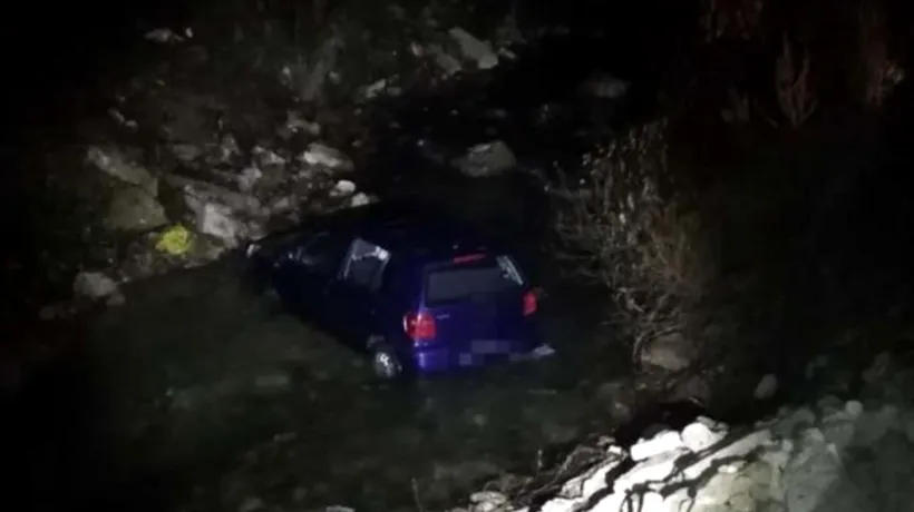 Patru femei au ajuns la spital după ce mașina în care se aflau a plonjat în râul Bicaz