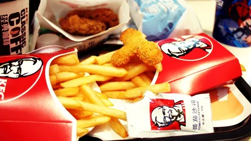 Vânzările KFC în China au scăzut dramatic. Cum încearcă lanțul fast-food să-și recâștige clienții
