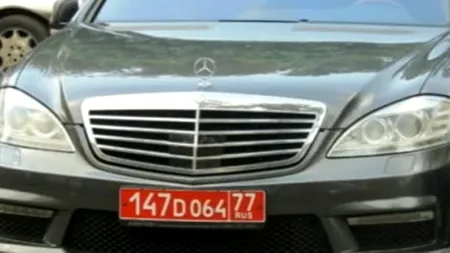 Angajați ai ambasadei Republici Moldova la Moscova ar fi vândut numere diplomatice unor persoane terțe