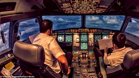 Cum arată lumea văzută de la peste 11.000 de metri altitudine. Galerie foto impresionantă