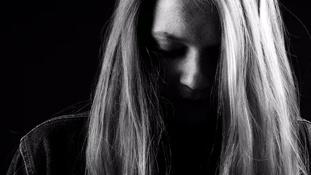 Principala cauză a mortalității în rândul adolescentelor cu vârsta între 15 și 19 ani, o problemă și în România. Avertismentul OMS