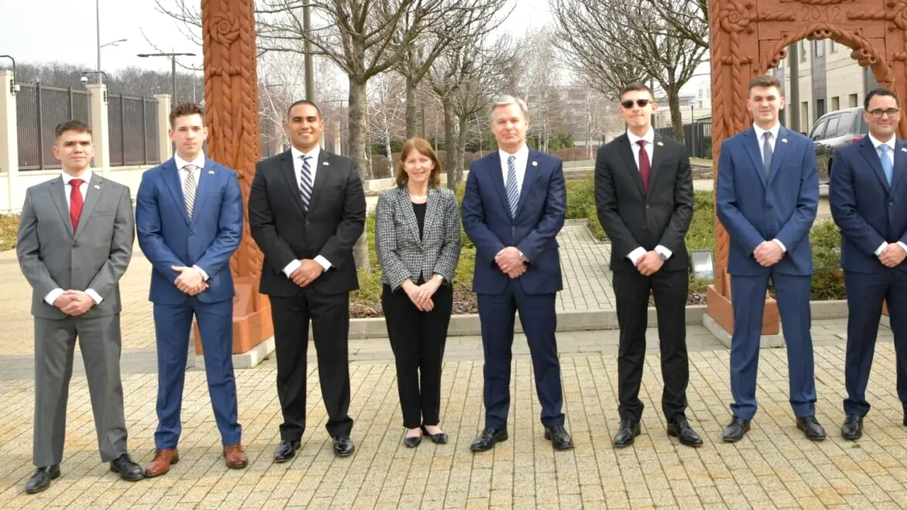 Ambasada SUA: Vizita șefului FBI consolidează parteneriatul solid dintre SUA şi România