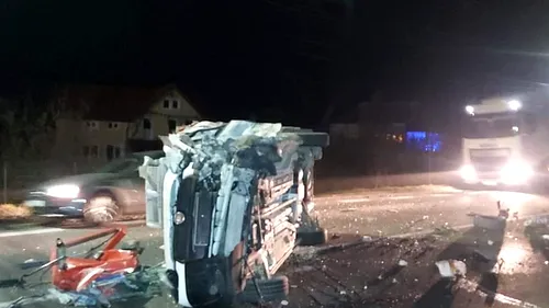Un tânăr de 30 de ani care conducea un camion a murit după ce s-a izbit de un TIR! Imagini dramatice de la fața locului!