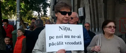 Proteste în București, după revocarea procurorului DNA care l-a anchetat pe Dragnea. VIDEO