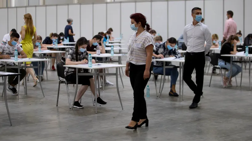 Mii de tineri susțin examenul pentru admiterea la Medicină în condiții speciale: „Pandemia ne-a arătat câtă nevoie e de această profesie” FOTO EXCLUSIV