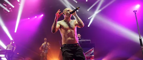 Chester Bennington, solistul trupei  Linkin Park, s-a sinucis