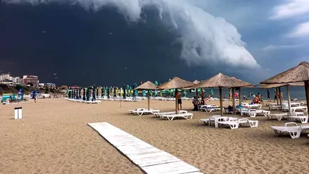 COD ROȘU de vijelie și grindină în Constanța, Ialomița și Călărași / Anunțul ANM care dă fiori turiștilor aflați pe litoral