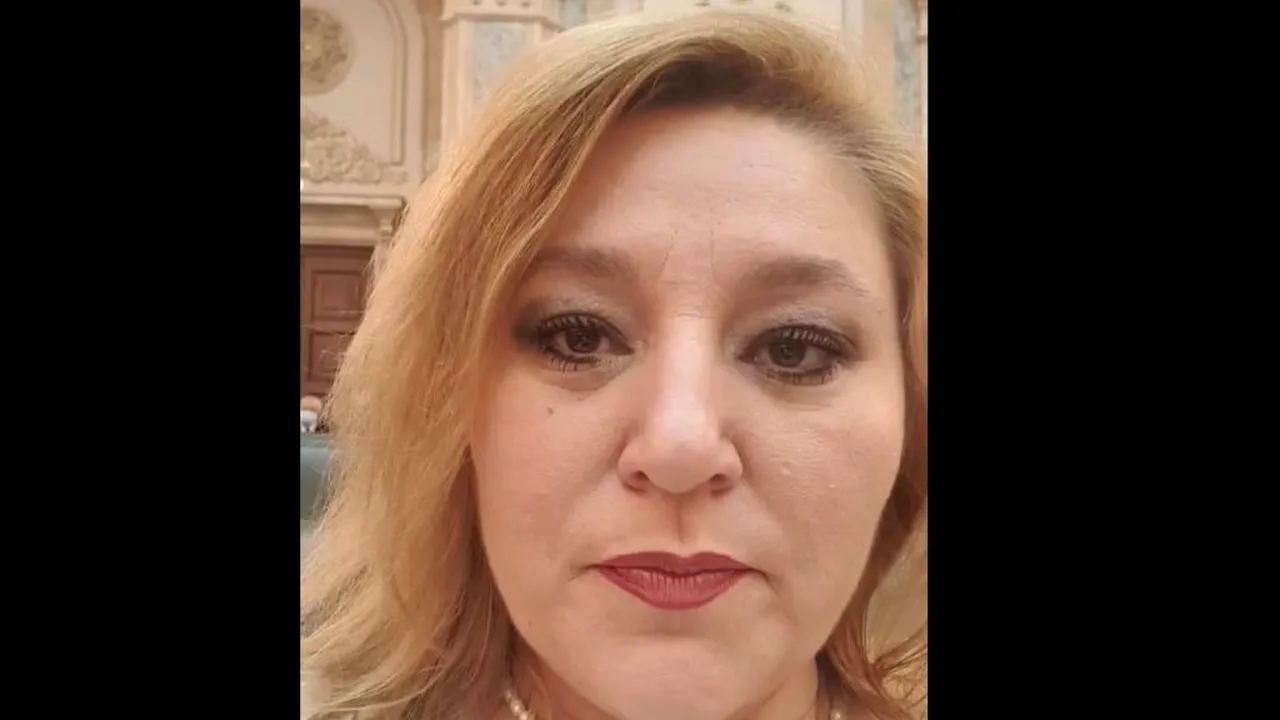 VIDEO. Cum și-a petrecut Diana Șoșoacă prima zi în Senat: „Am venit în groapa cu hiene. Sala este frumoasă, am mai fost pe aici”
