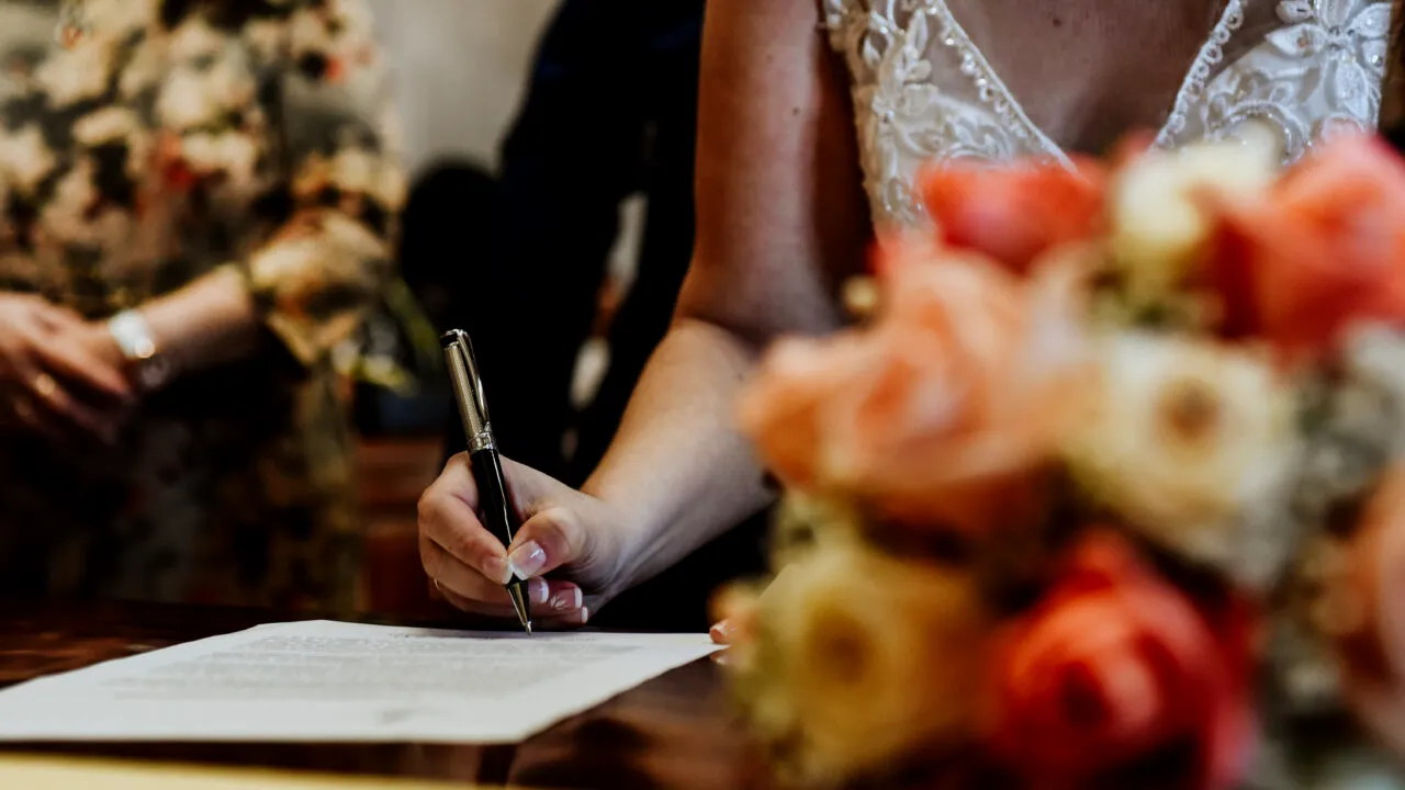 10 pași ca să-ți organizezi cununia civilă
