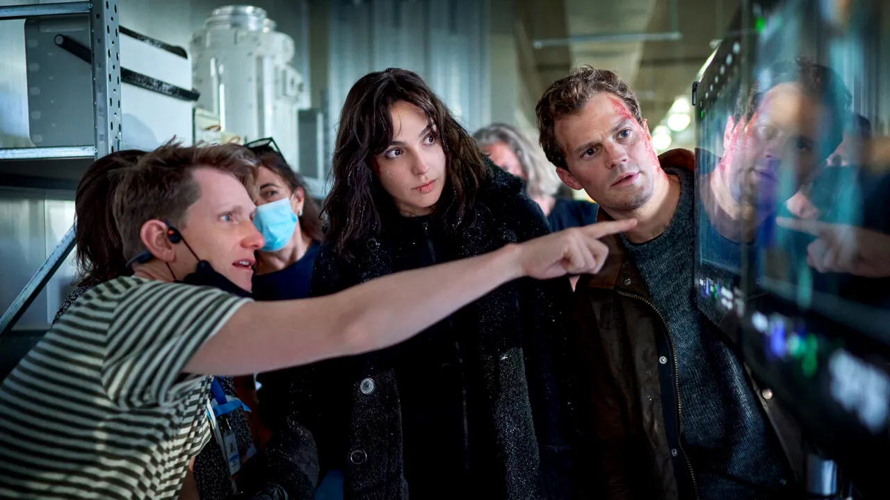 Netflix a lansat trailerul și posterul oficial pentru ”Heart of Stone”, cu Gal Gadot și Jamie Dornan în rolurile principale | VIDEO