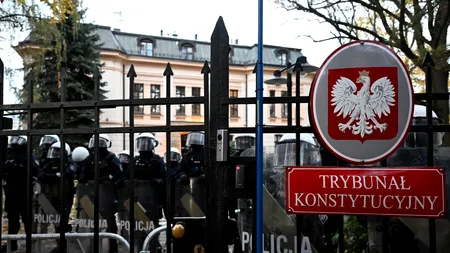 Comisia Europeană le-a transmis polonezilor că e datoria lor să își rezolve criza de la Curtea Constituțională. Un fost premier polonez a cerut ședință în Parlamentul European