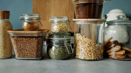 Otrava din farfurie! Condimentul folosit de milioane de români, dar toxic pentru organism