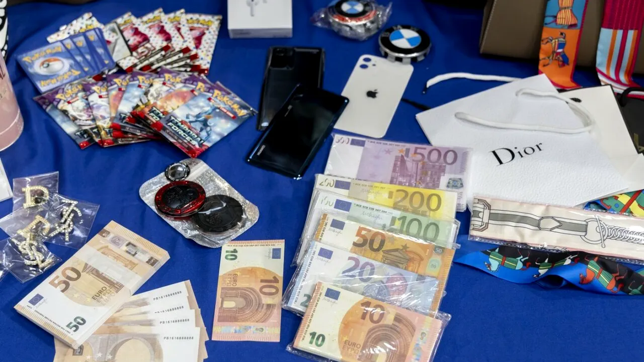 O lovitură pentru Temu și Shein: UE vrea o TAXĂ pe coletele mici livrate de retailerii online