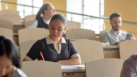 UMF „Carol Davila” din Bucureşti înregistrează record al numărului de candidaţi înscrişi. La ce Facultate e cea mai mare concurență în acest an