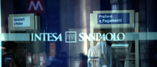 Fostul șef al bănci italiene Intesa rămâne angajat după demisie, pentru a primi o pensie mai mare