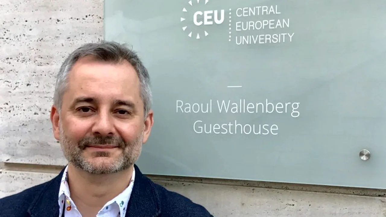 AVERTISMENTUL unui cercetător: „Dacă nu încetinim epidemia până la sfârșitul anului rămânem fără părinți și bunici”