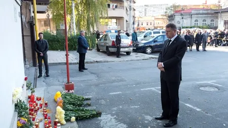 Iohannis a mers la Colectiv: ''România s-a schimbat. Mi-aș fi dorit însă să știu cine e vinovat de tragedie''