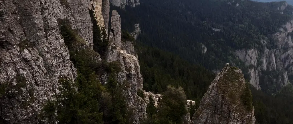 Necunoscuta Românie: Ceahlău. Vârful Toaca are 1904 de metri altitudine, iar până acolo, turiștii urcă peste 500 de scări