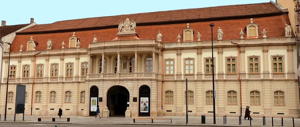 Muzeul de Artă din Cluj rămâne fără trei sferturi din Palatul Bánffy. „Statul a pierdut cea mai importantă clădire în stil baroc din Europa Centrală. S-a renunțat suspect de ușor”