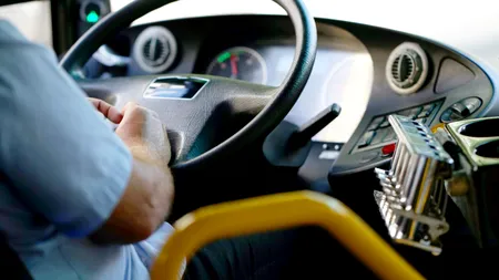 Șofer de autobuz din Brăila, acuzat pe nedrept că ar fi fost DROGAT la volan. După trei luni, a fost găsit nevinovat