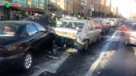 Accident cu opt autoturisme în Brașov. Doi copii, printre răniți. FOTO și VIDEO