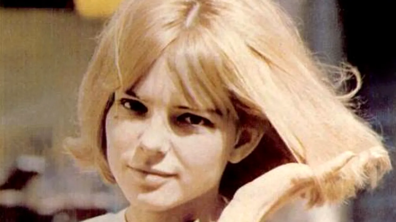 Cântăreața France Gall a murit la vârsta de 70 de ani